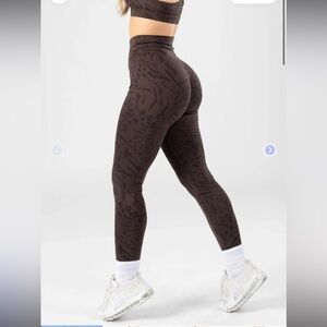 PARAGON Reluna Crossover Sculptseam Leggings